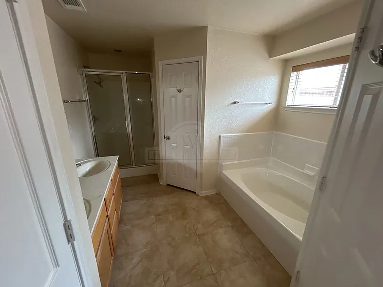 710 Aries Ave — Photo 11