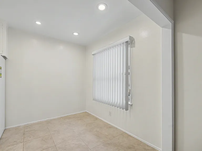 1037 N Curson Ave #2 — Photo 13