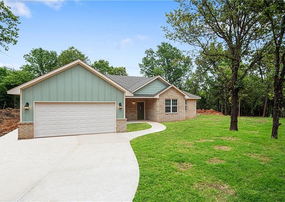 1st image of 15352 Whispering Oaks