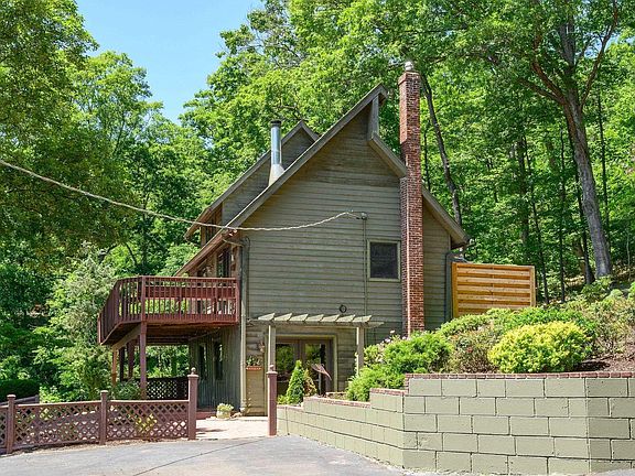 2nd image of 394 Pasturegate Ln
