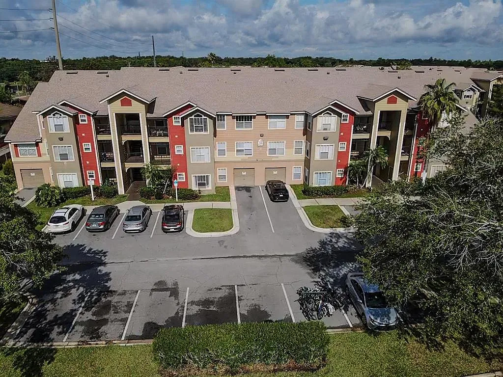 2 bed, 2.0 bath, 1026 sqft, $1,650 — Photo 1
