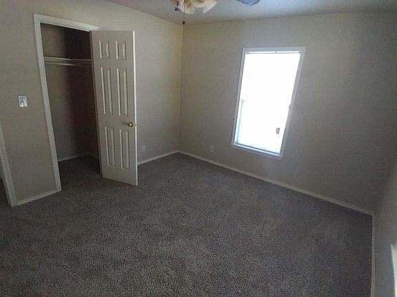 3rd image of 3301 Herring Ave #3301