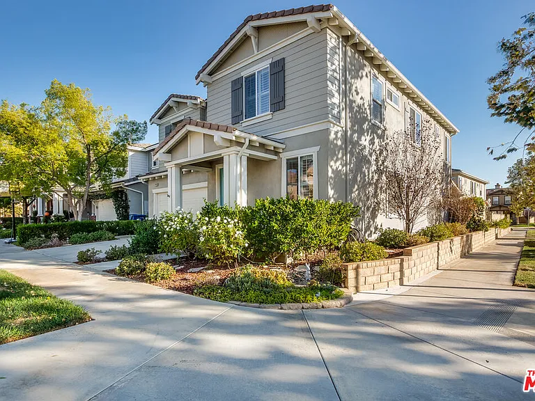 24040 Dandelion Ln — Photo 41