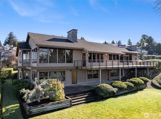 2720 Soundview Dr W, University Place, WA 98466