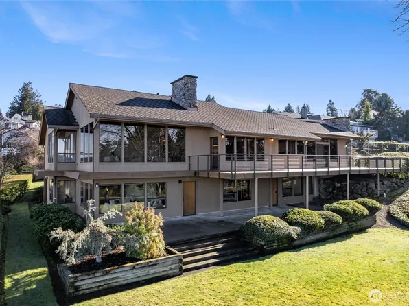 2720 Soundview Drive W, University Place, WA 98466