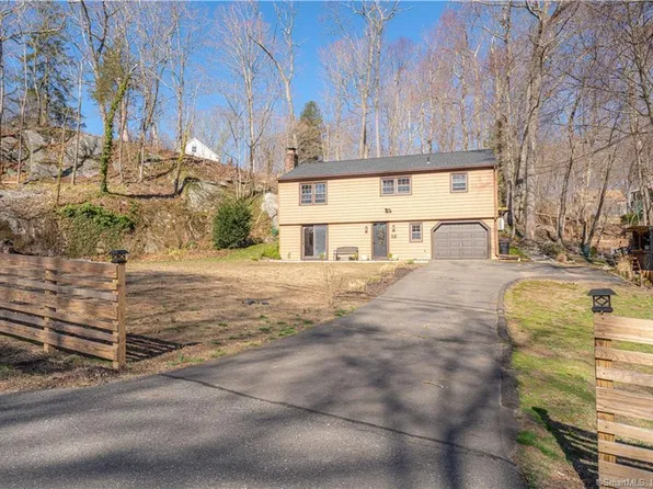 75 Essex Street, Deep River, CT 06417