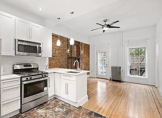 1st image of 18 Vernon Ave #2