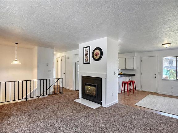 2nd image of 5421 N Parkwood Ct