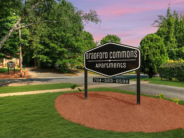 Bradford Commons — Photo 18