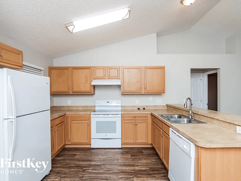 1448 Wacker Ave SE — Photo 7