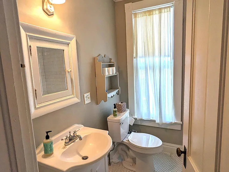 2nd floor full bath