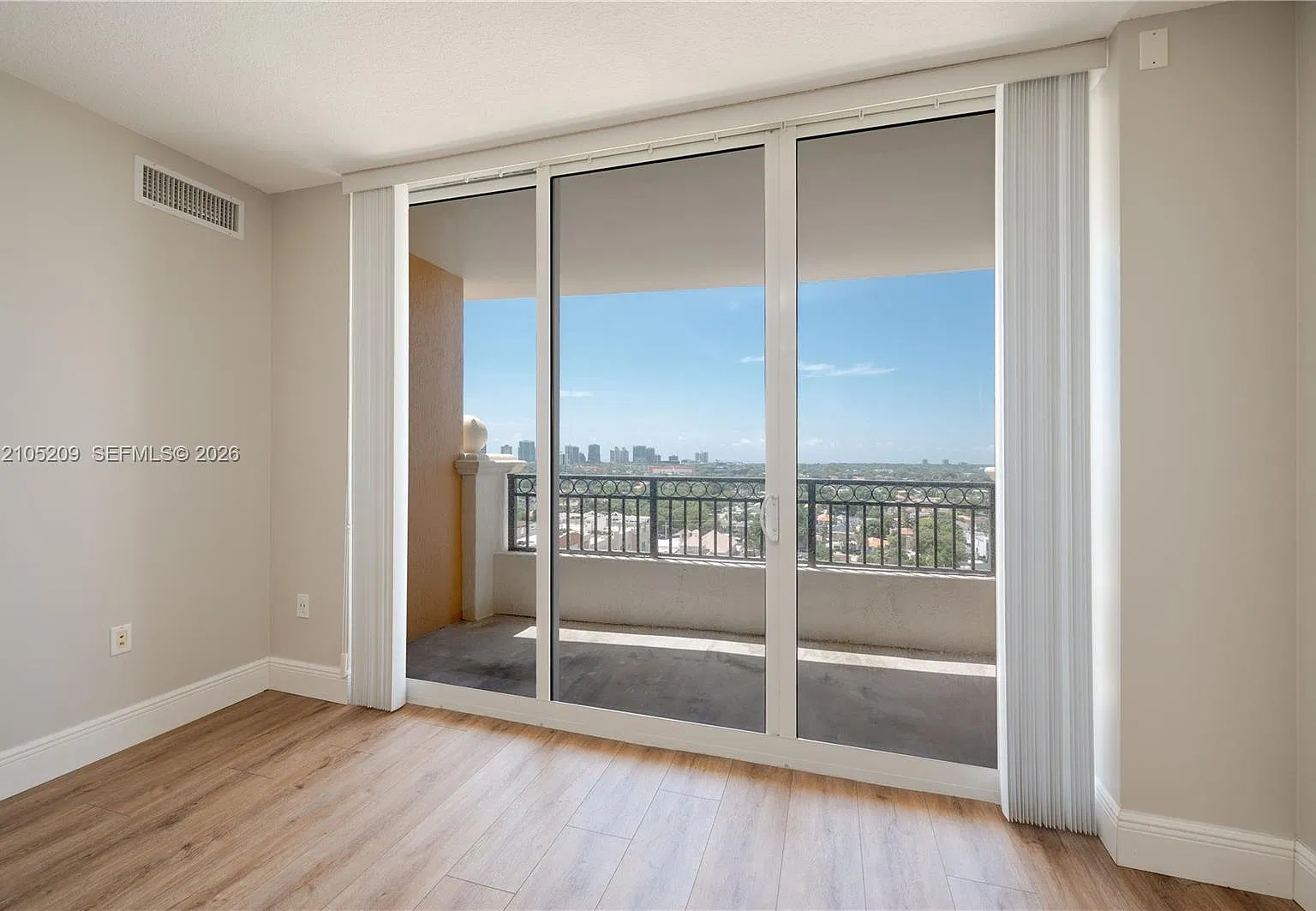 Gables Marquis Condo — Photo 1