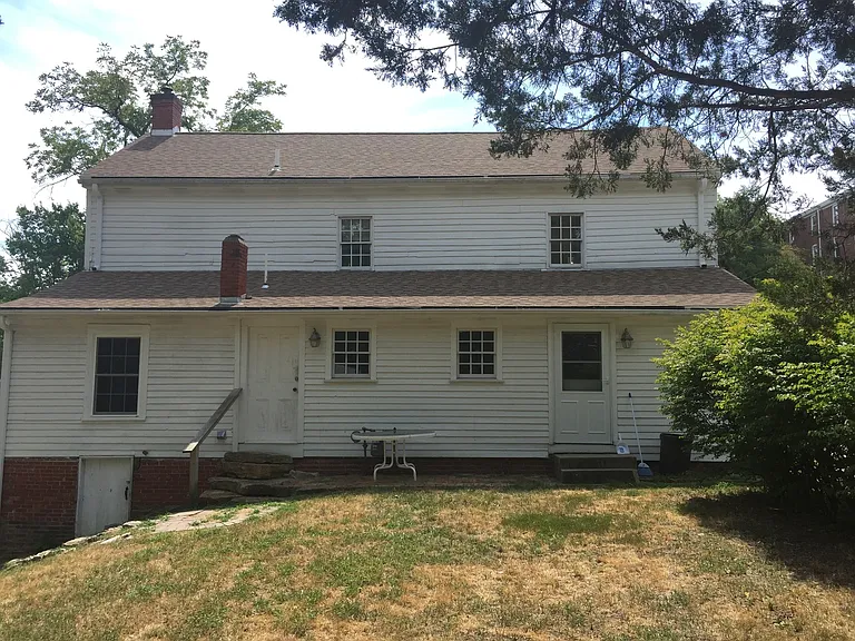209 N Mulberry St — Photo 16