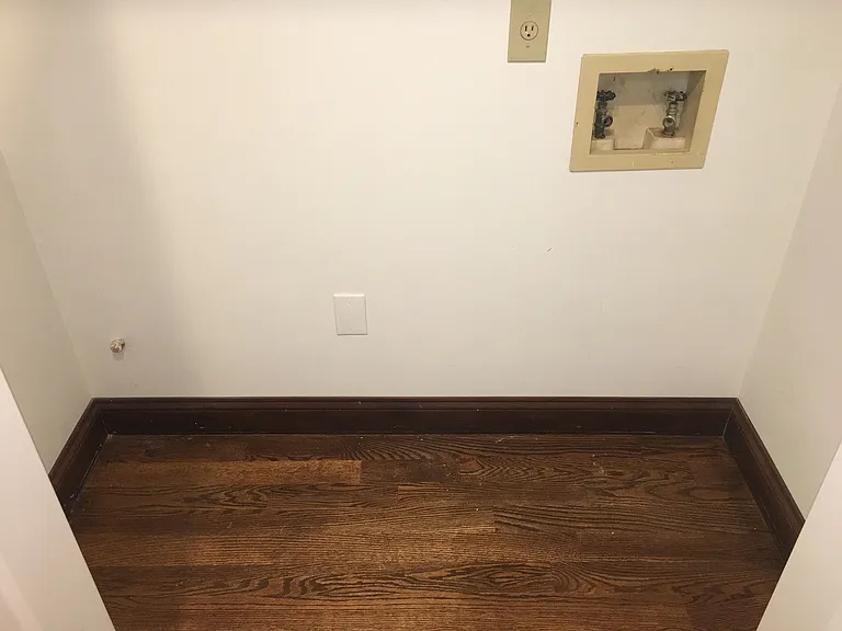310 Milesford Ct — Photo 23