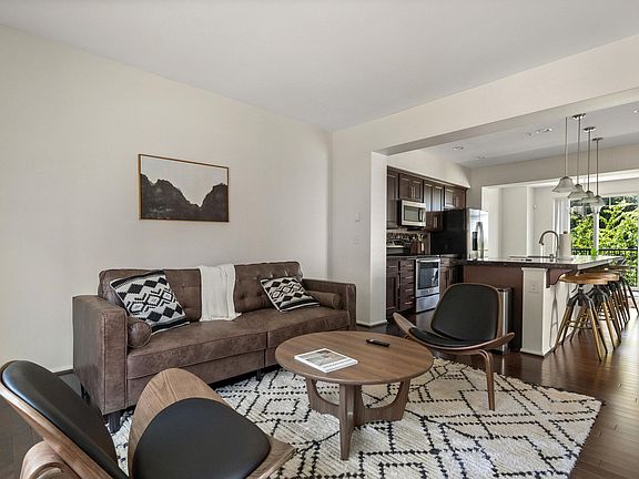 4th image of 10351 156th Ln NE APT 102