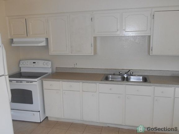 3rd image of 1587 N Brooks Ave APT C