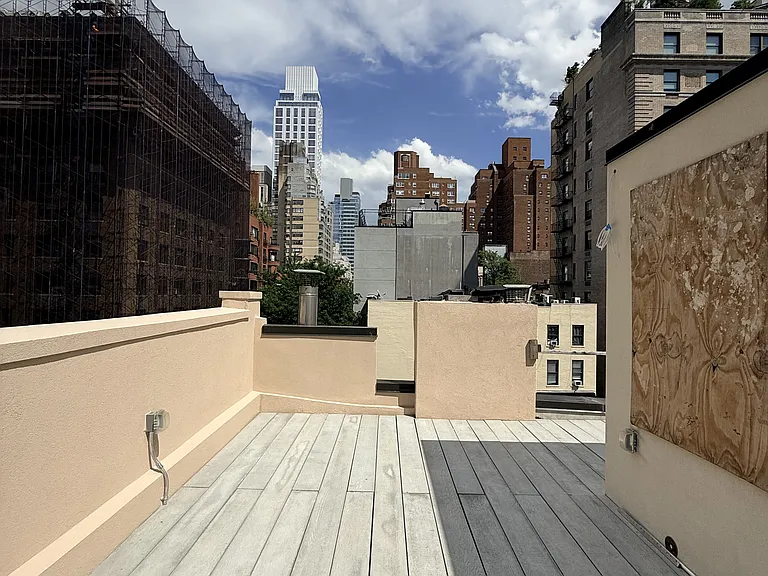 140 E 74th St #1 — Photo 2