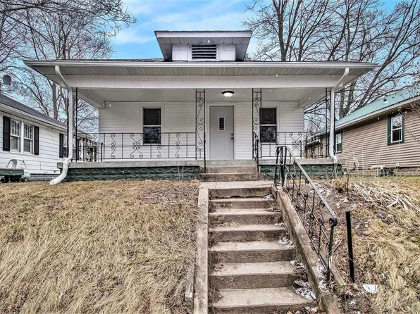 1338 College St, South Bend, IN 46628