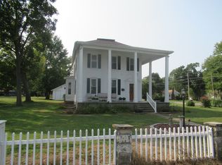 431 W Water St, Greenfield, MO 65661
