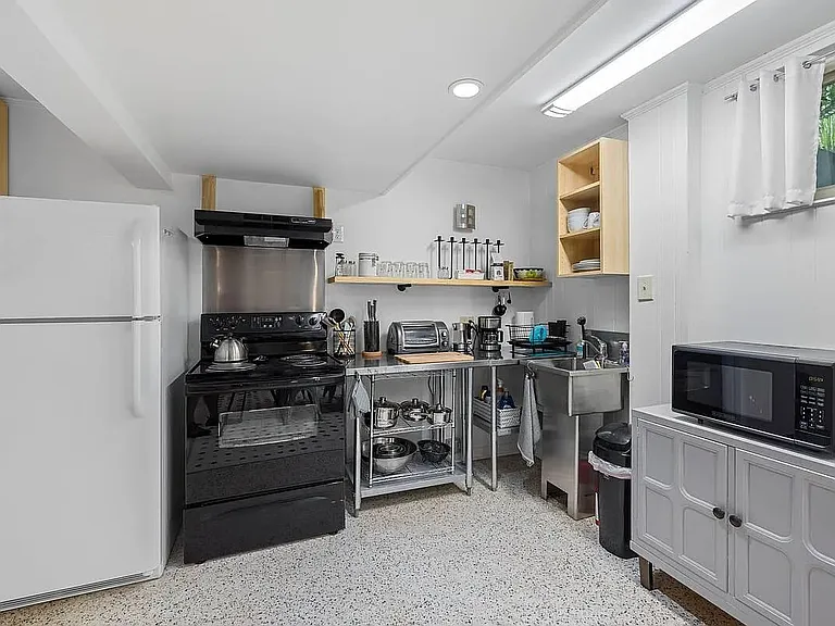 55 Cranesway Dr #1 — Photo 7