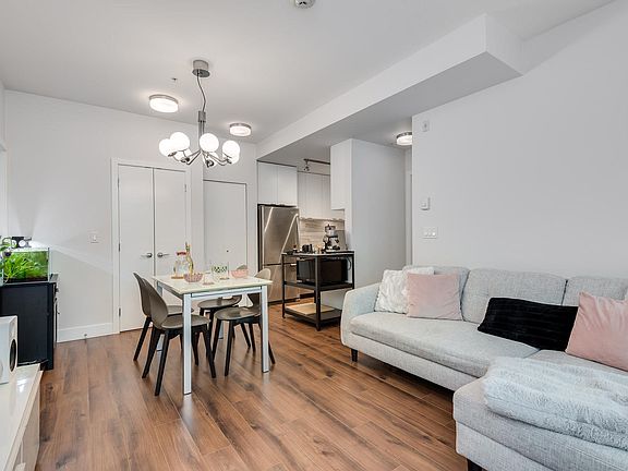 4th image of 5355 Lane St #123