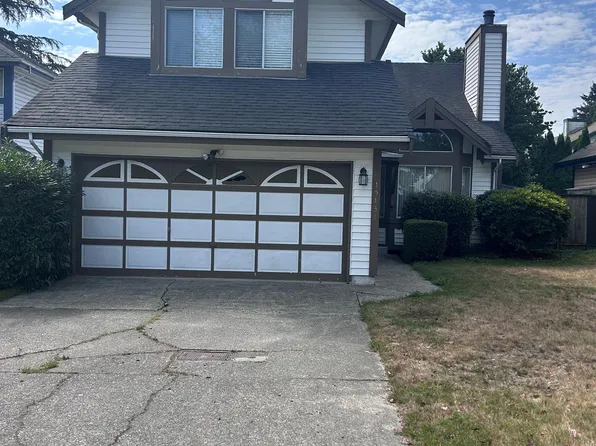 15134 97b Ave, Surrey, BC V3R 8W9