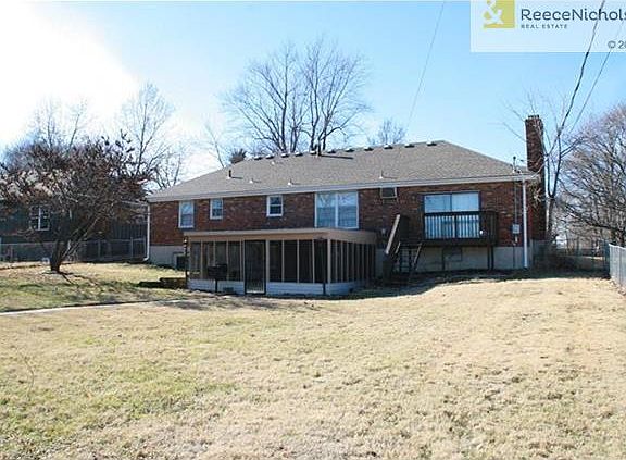 Nice Big Fenced In Backyard With Screened In 3 Season Porch