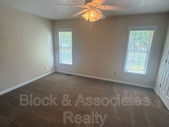 4th image of 1716 Sunny Ln