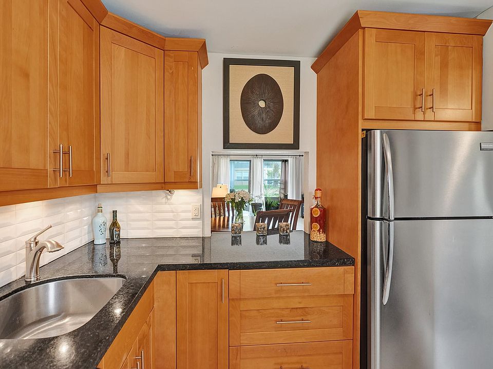 1st image of 201 NW 76th Avenue #102