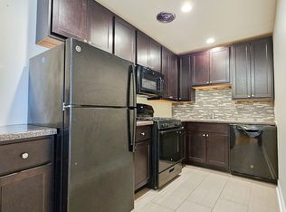1774 W Highland Ave #204, Chicago, IL 60660