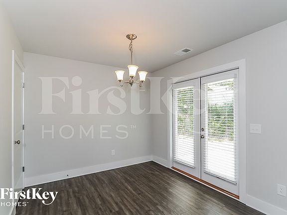 4th image of 4535 Bonneville Dr