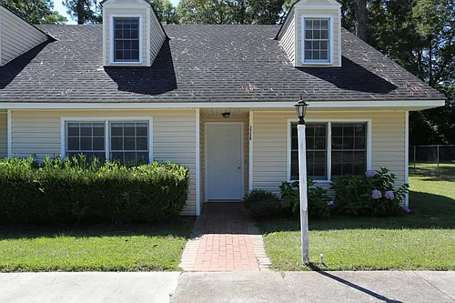 226B Courtney Way Photo 1