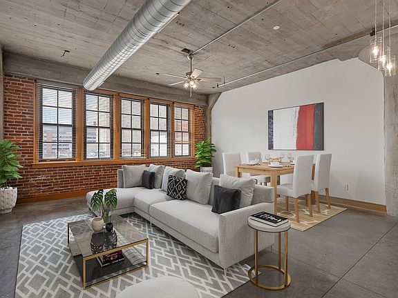 3rd image of 2605-2637 Washington Ave #515