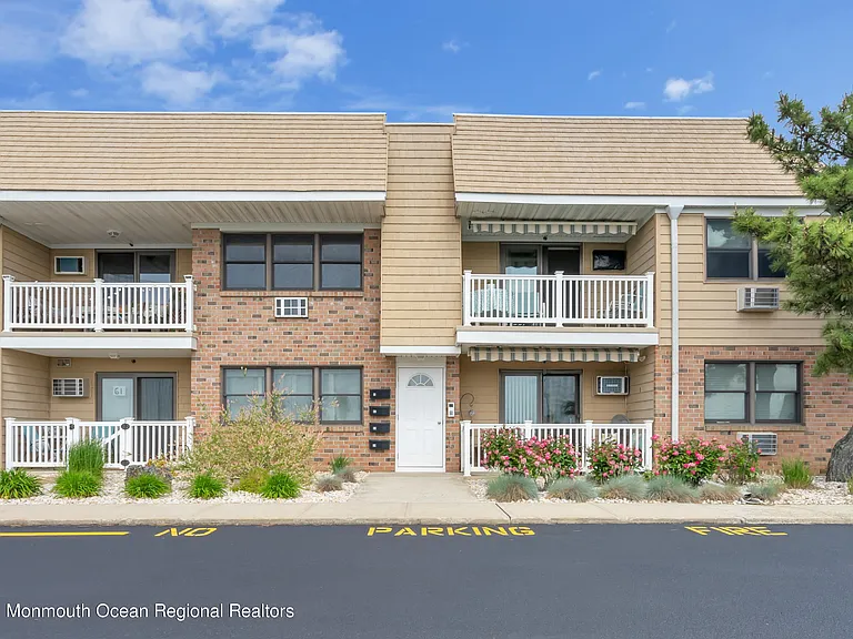 1340 Ocean Ave #62 — Photo 36