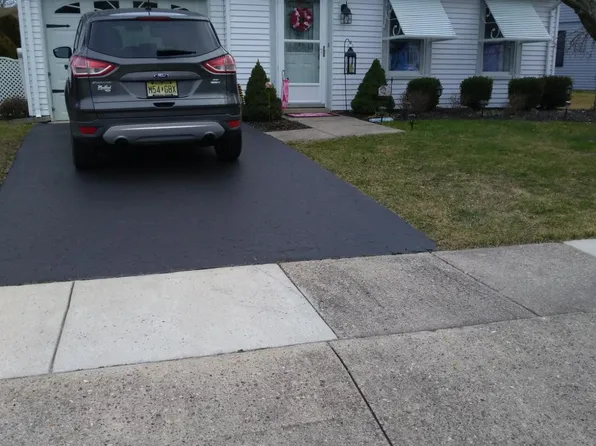 13 Devonshire Way, Southampton, NJ 08088