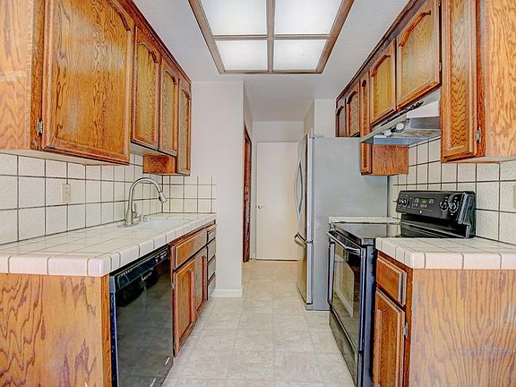 2nd image of 16870 Barnell Ave