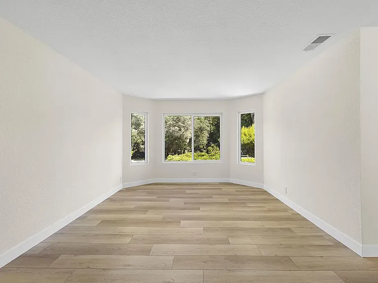 1217 Monte Vista Dr — Photo 6