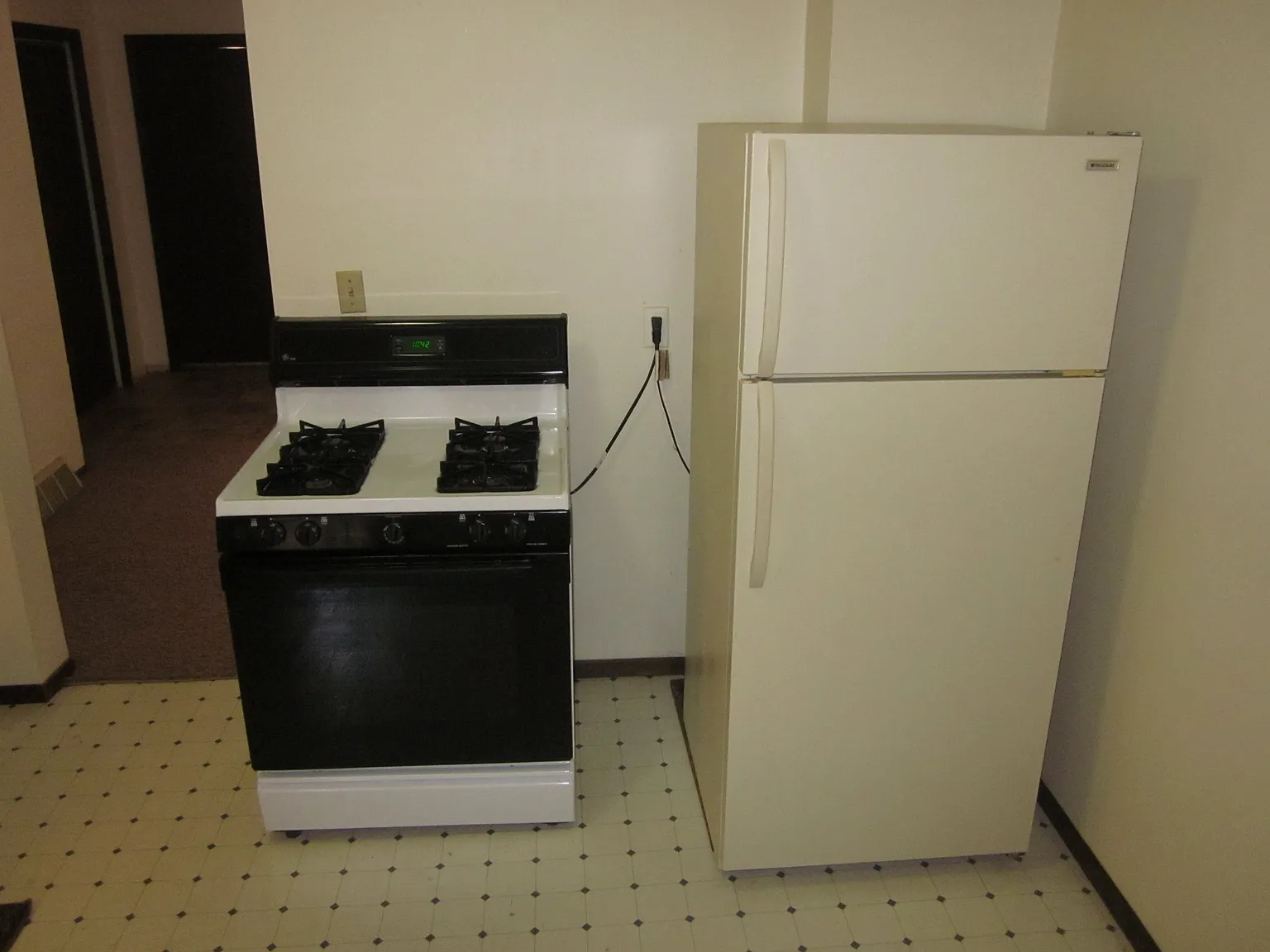 Studio, 450 sqft, $790 — Photo 4