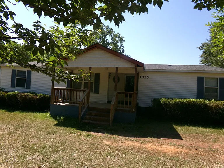 1015 Grassland Ct — Photo 3