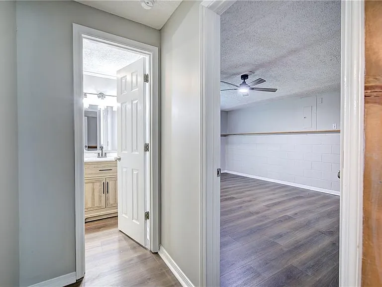 23 Vintage Ct SW — Photo 40