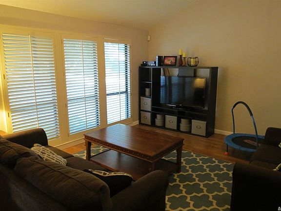 3rd image of 7640 Roman Oak Way