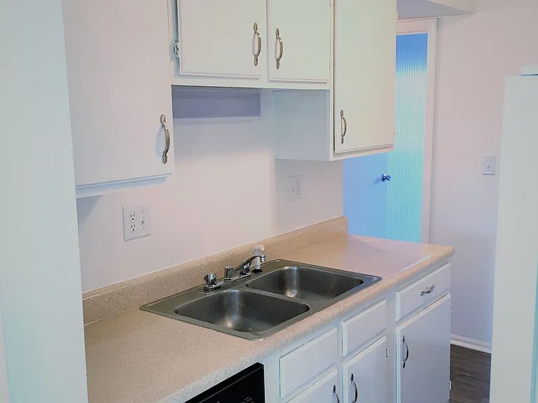 Villages on Madison Apartments — Photo 63