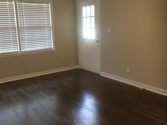 4th image of 133 Arnold Pl #A