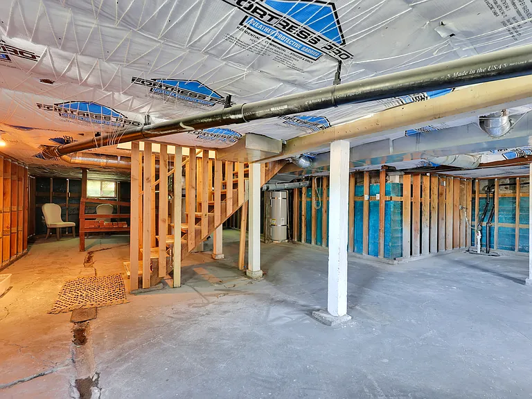 2260 E 15th Ave — Photo 45