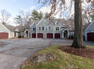 25 Hawthorne Village Rd, Nashua, NH 03062