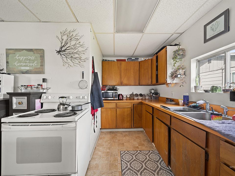 3525 14th St Lewiston ID Zillow