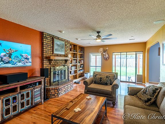 3rd image of 3504 Dentcrest Dr