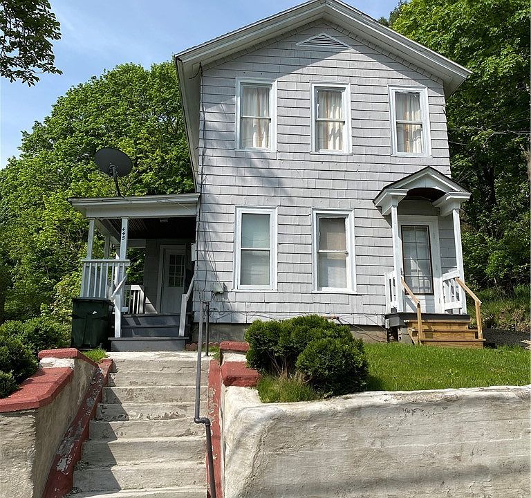 1st image of 445 Winsor St