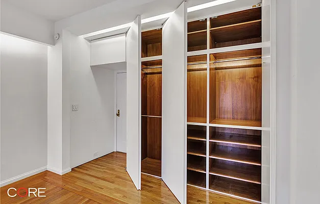 Rented by CORE | media 22