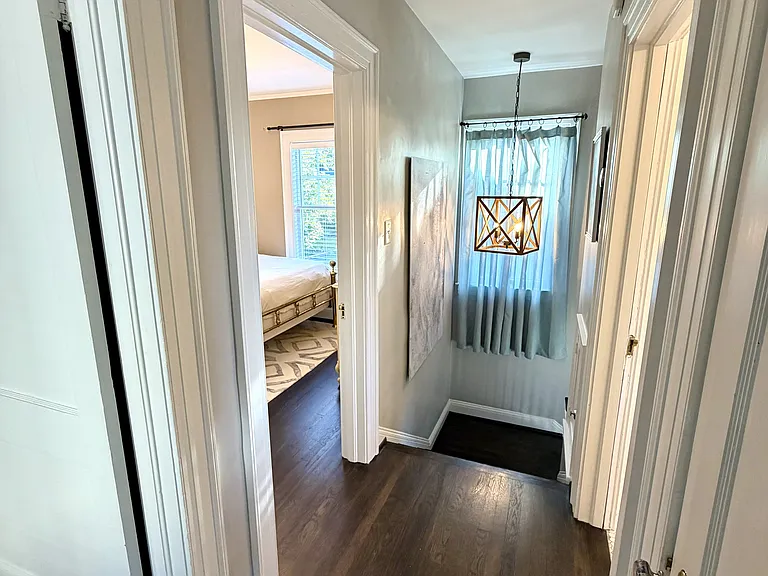 1813 Rolling Rd — Photo 32